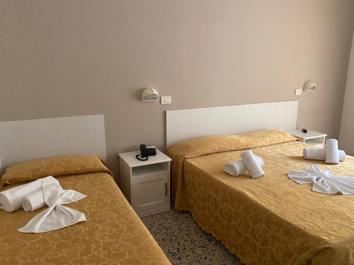 Hotel Modenese Ричоне Екстериор снимка