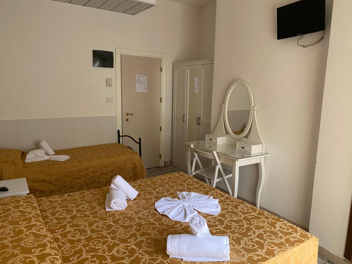 Hotel Modenese Ричоне Екстериор снимка