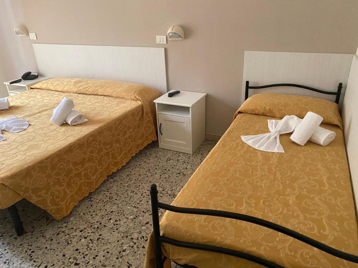 Hotel Modenese Ричоне Екстериор снимка