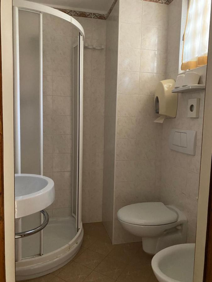 Hotel Modenese Ричоне Екстериор снимка