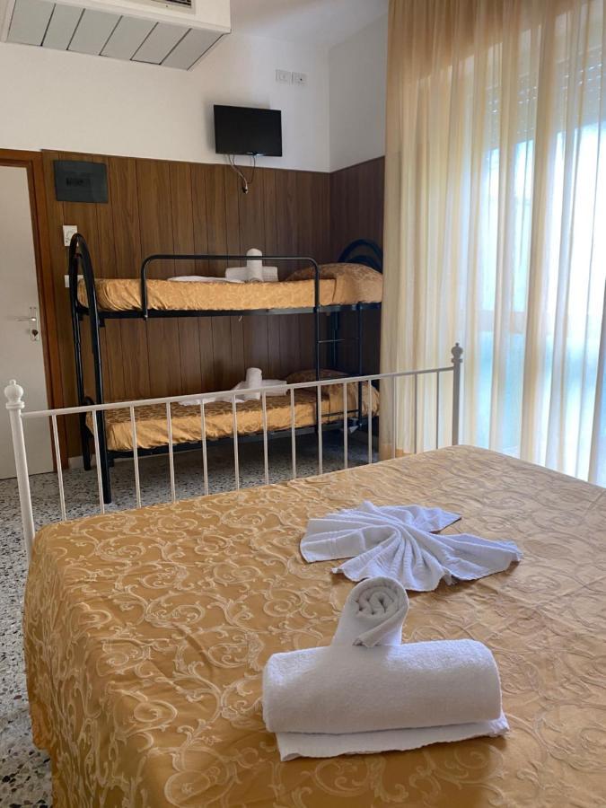 Hotel Modenese Ричоне Екстериор снимка